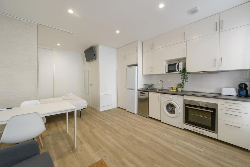 Apartamento Estudio Ideal Trabajo Y Eventos Cerca De Metropolitano, Aeropuerto Y Ifema Madri